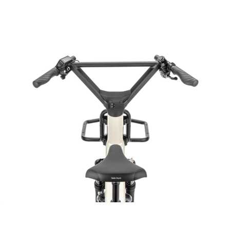 MOUSTACHE LUNDI 20 CARGO 3 2025