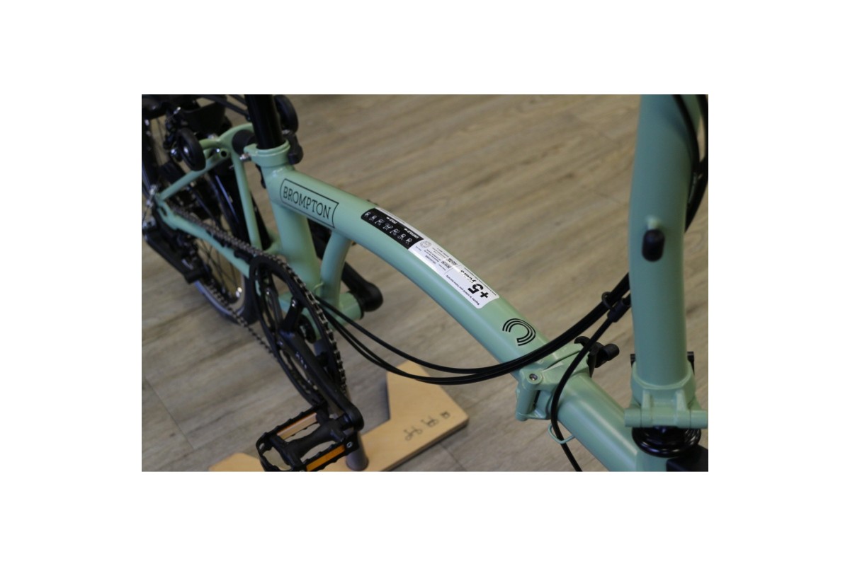 C Line 6 vitesses Vert matcha 150 kms